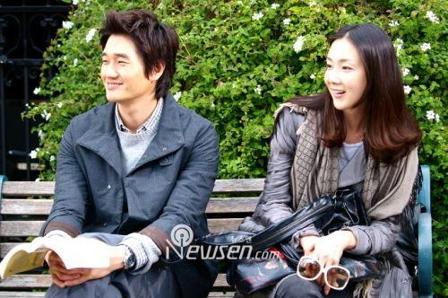 明星恋人韩剧,韩剧中的甜蜜爱情故事