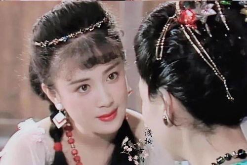 吃瓜娱乐圈广告图案是谁,揭秘“吃瓜娱乐圈”广告图案背后的神秘制作者