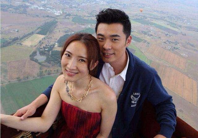 小哇吃瓜娱乐博主